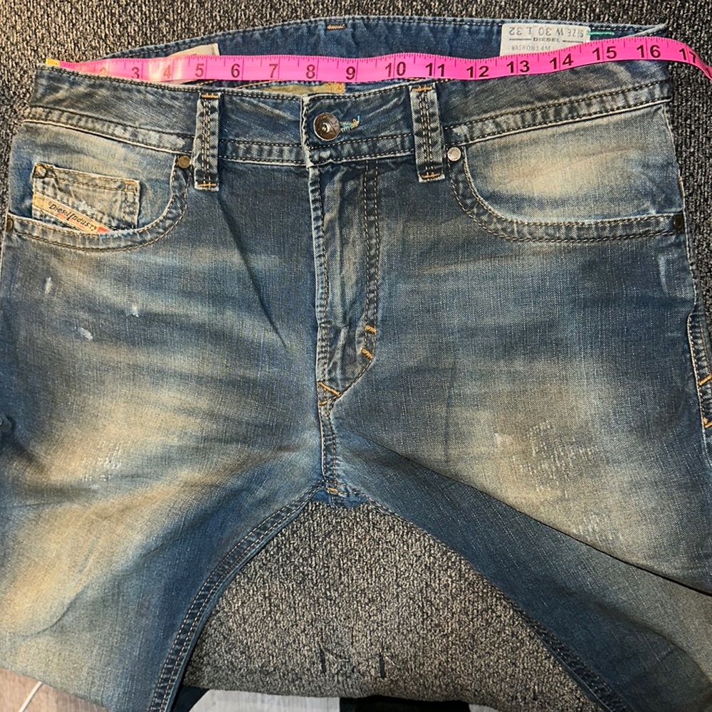 Diesel Slim-Skinny Thavar Jean Label 30x32 but measure 33x34 wash 0814M